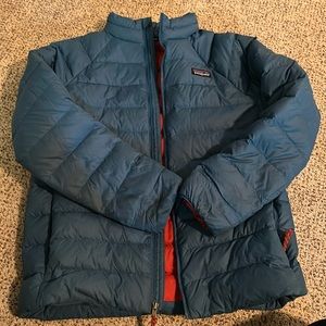 Patagonia Boys XL/14 teal/red lined down sweater